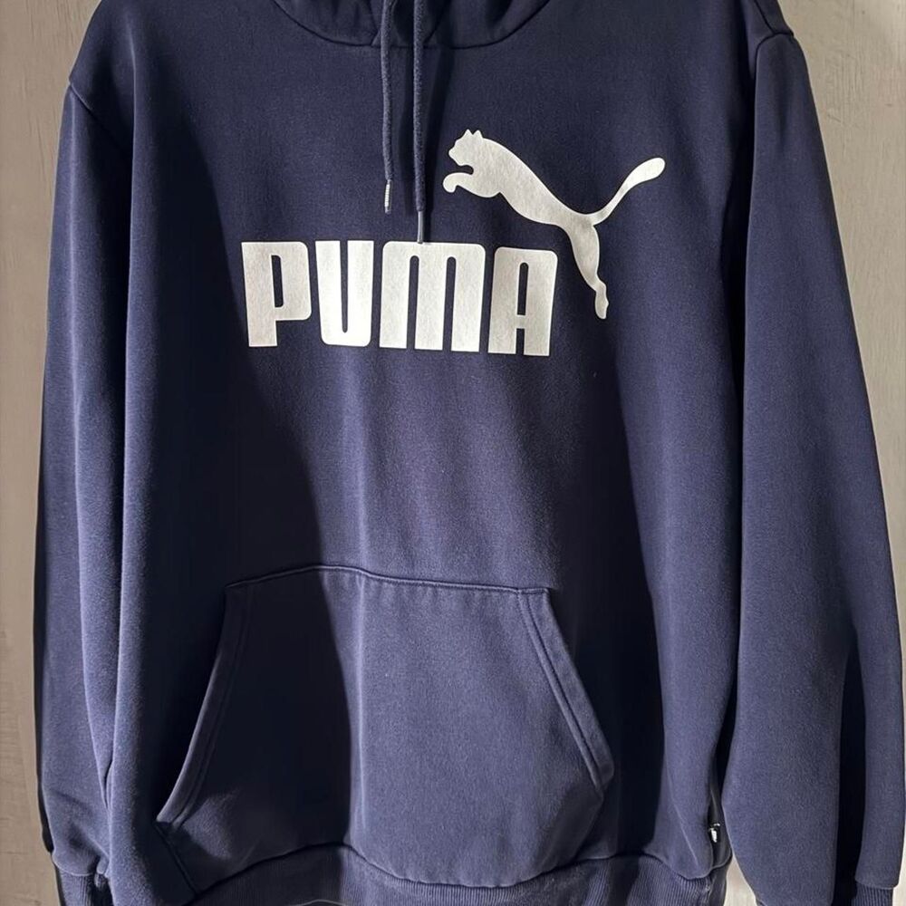Puma Men's Navy and Blue Hoodie